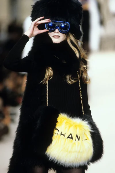 Look 15